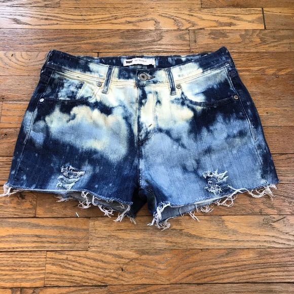 Levis Distressed Cut Off Denim Jean Shorts - Picture 3 of 4